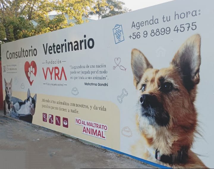 Frontis del consultorio veterinario VYRA en Quillagua 70, La Reina